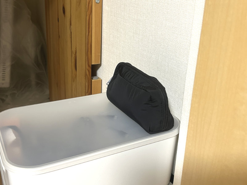 階段下収納充電コード類