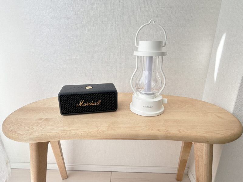 豆型ベンチ飾り棚